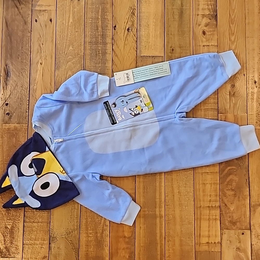 Bluey Blanket Sleeper with Cap, footless pajamas, size 12 months